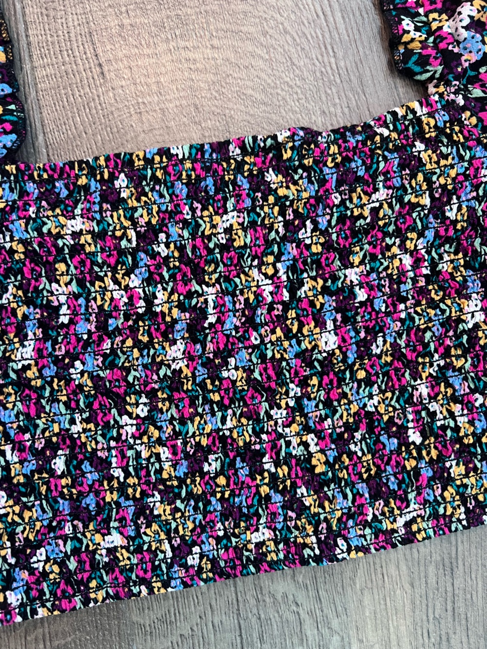 Skylar + Madison Black Multi Floral Puff Sleeve Crop Top - Picture 7 of 9
